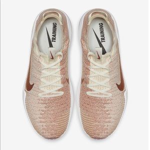 Nike Air Zoom Fearless Flyknit 2 Metallic size 5.5